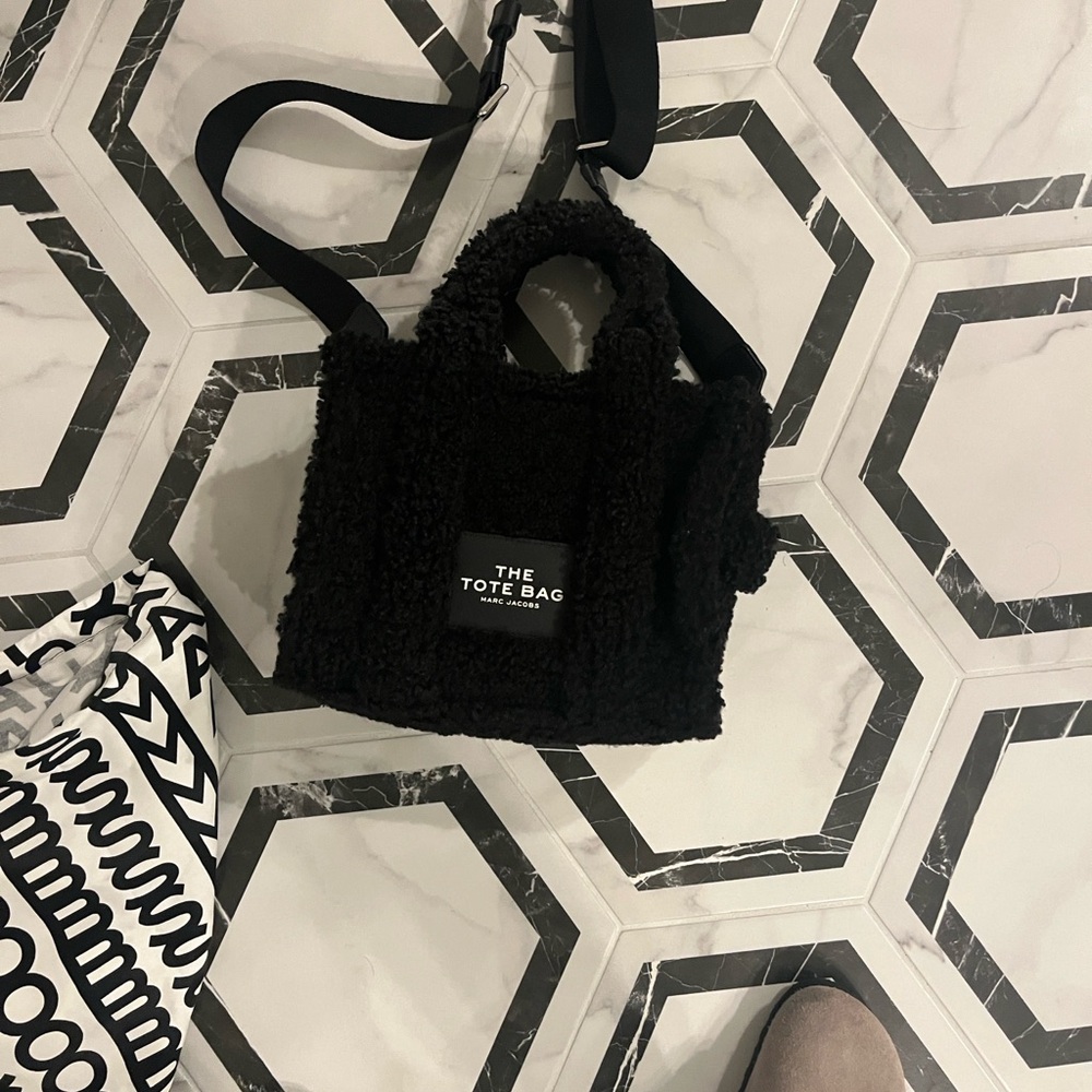 Black Sherpa Marc Jacobs tote
